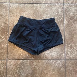 black lulu lemon shorts